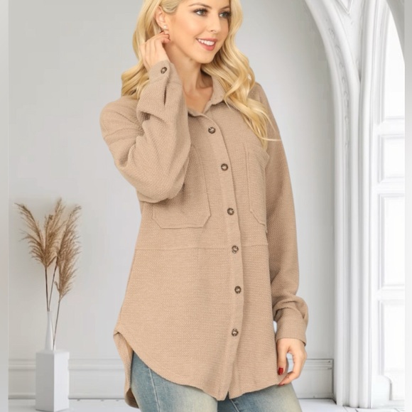 Boutique tan waffle knit shacket - Picture 2 of 5